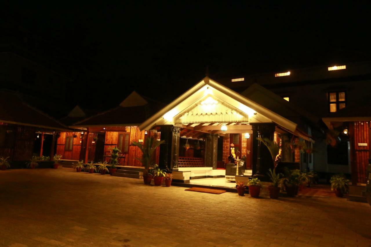 Guruvayur Heritage By Nexstay Екстериор снимка